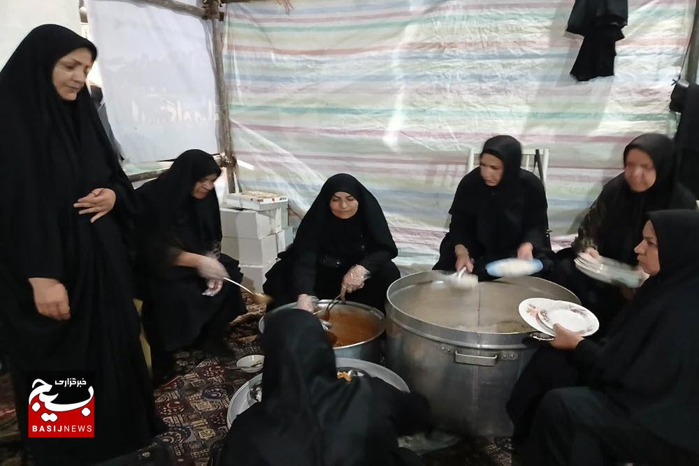 خادمی ۶۰۰ بانوی بهاری در ایستگاه صلواتی آیت‌الله بهاری(ره)