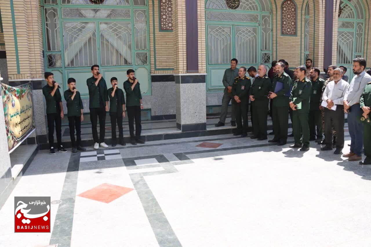 بسیج بدنبال بسیج کنندگی و استفاده از ظرفیتها و امکانات مردمی بهنفع مردم هر محله است بسیج بدنبال بسیج کنندگی و استفاده از ظرفیتها و امکانات مردمی بهنفع مردم هر محله است