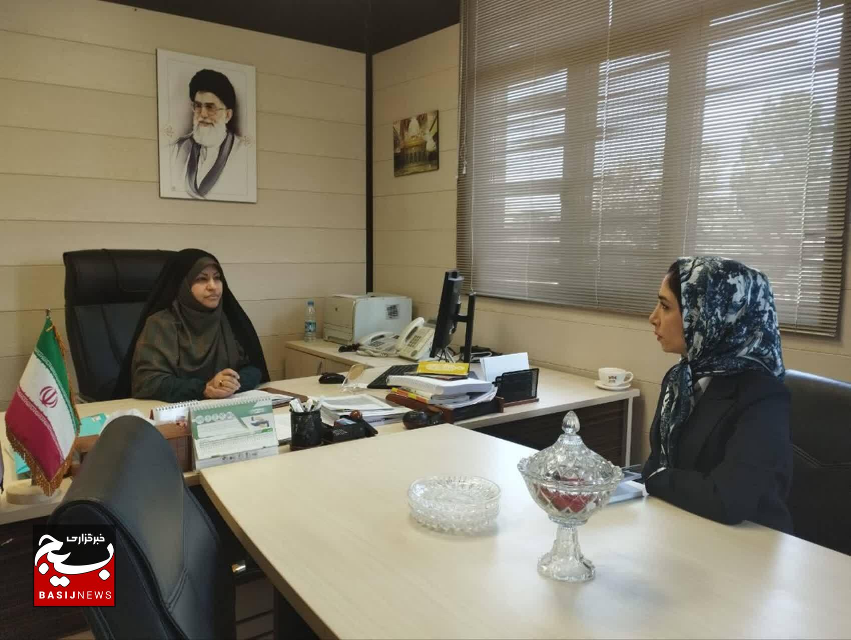 افزایش سواد حقوقی و قضائی بانوان در خانواده ضروری است/فعالیت ۹۰۰ وکیل بانوی البرز فرصت افزایش سواد حقوقی و قضائی بانوان است افزایش سواد حقوقی و قضائی بانوان در خانواده ضروری است/فعالیت ۹۰۰ وکیل بانوی البرز فرصت افزایش سواد حقوقی و قضائی بانوان است