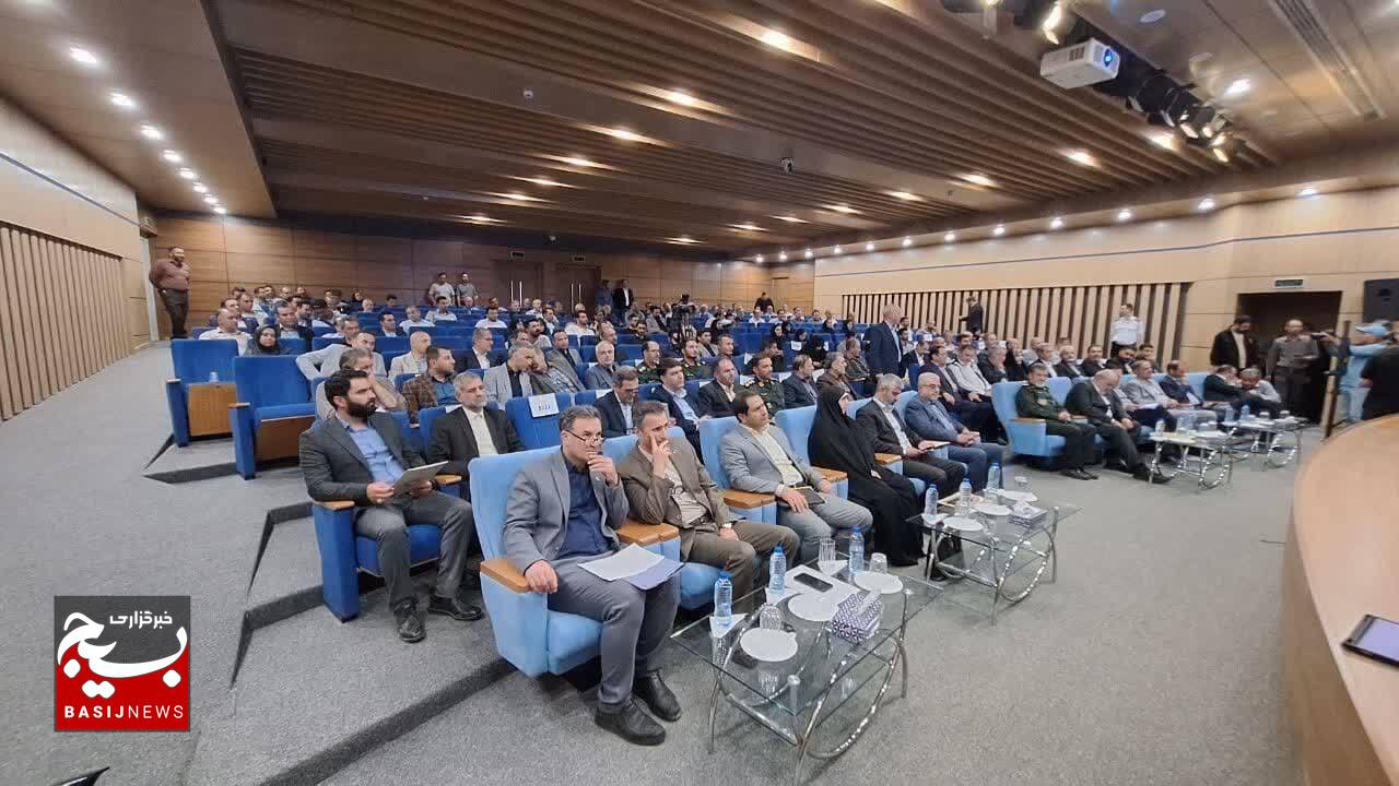 ایجاد بازار برق سبز و توسعه انرژی‌های تجدیدپذیر از سیاست‌های محوری وزارت نیرو است/قانون برخورد با مشترکین پرمصرف قاطعانه اجرا می‌شود