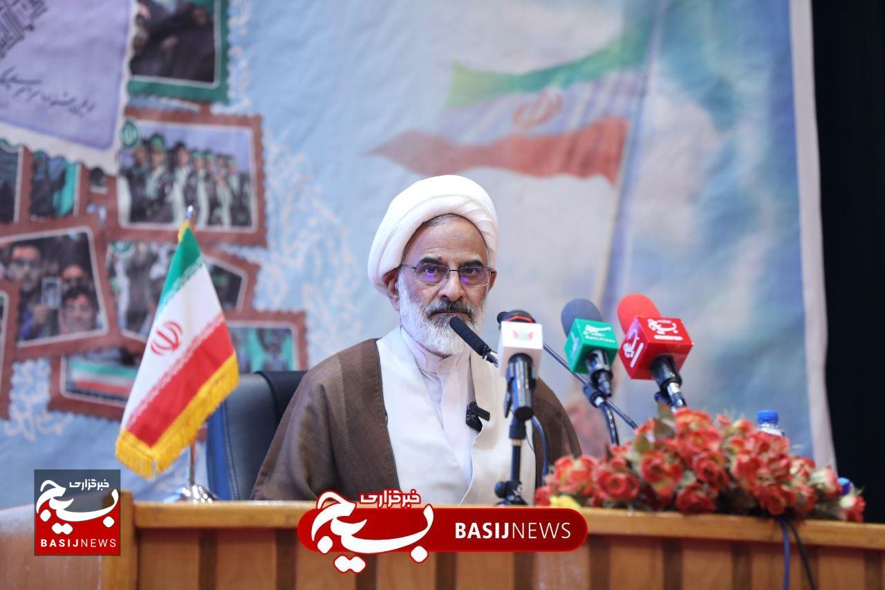 نماینده ولی فقیه در سپاه: هویت دینی و ملی هر دو اصل است نماینده ولی فقیه در سپاه: هویت دینی و ملی هر دو اصل است