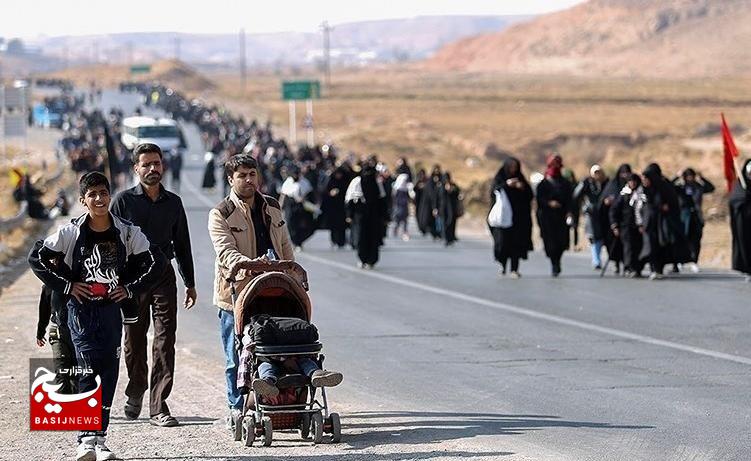 حرکت ۱۵ کاروان پیاده از خلیل‌آباد به سمت مشهد مقدس