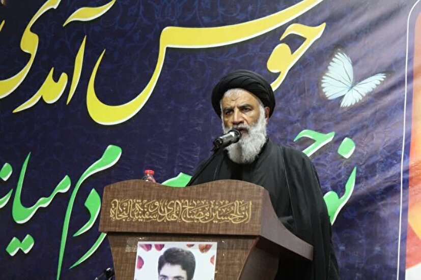 نماینده ولی فقیه در خوزستان: رزمندگان اسلام دست آمریکا را از منطقه کوتاه خواهند کرد
