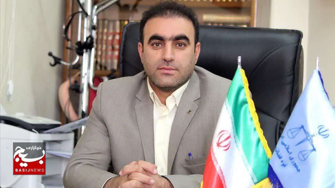 اینبار با زمزمه زیبای «به عشق امام حسین(ع) میبخشم» اینبار با زمزمه زیبای «به عشق امام حسین(ع) میبخشم»