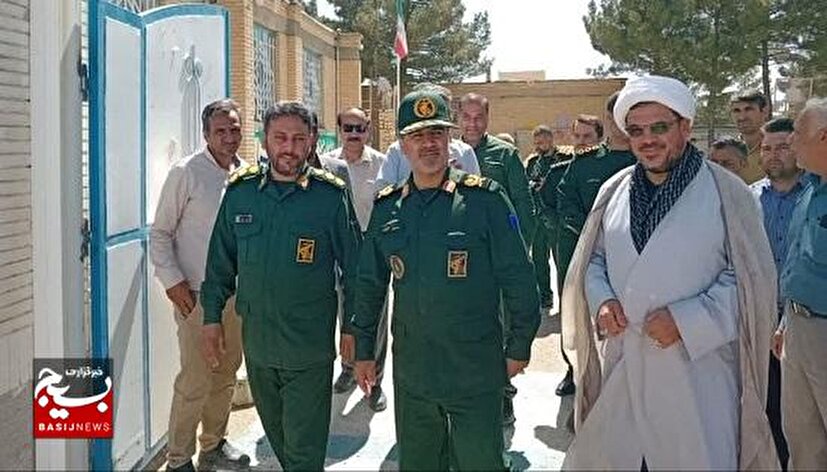 بازدید جانشین فرماندهی سپاه حضرت جوادالائمه (ع) از مدرسه قادرپناه فاروج