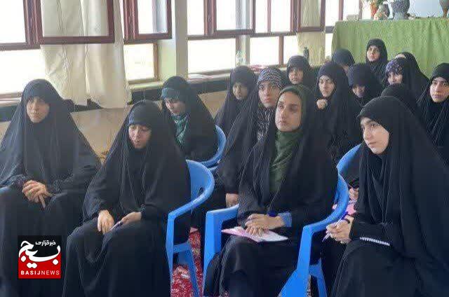 کارگاه یکروزه «ریحانههای تمدنساز» در لوشان کارگاه یکروزه «ریحانههای تمدنساز» در لوشان