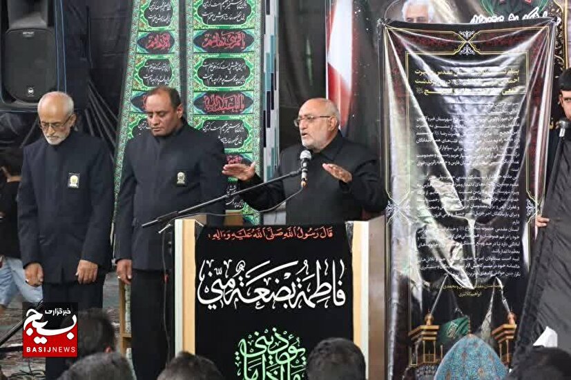 برگزاری بزرگداشت شهدای جنگ تحمیلی رژیم صهیونیستی و جانباختگان حادثه اتوبوس زائران امام رضا (ع) در قیروکارزین