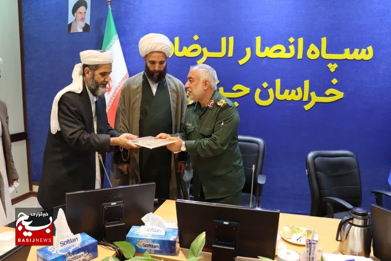حفظ وحدت و یکپارچگی آحاد ملت ایران، راهکار مقابله با توطئه‌های تجزیه‌طلبانه آمریکا و اسرائیل است
