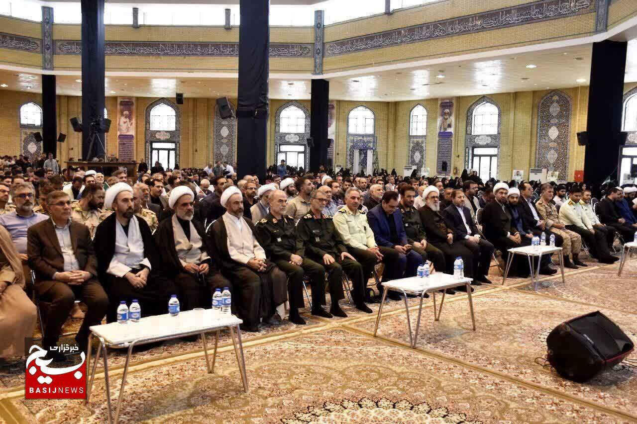 ایلام – تجدید میثاق با آرمانهای شهدا در چهلمین روز شهادت شهدای اقتدار ایران ایلام – تجدید میثاق با آرمانهای شهدا در چهلمین روز شهادت شهدای اقتدار ایران