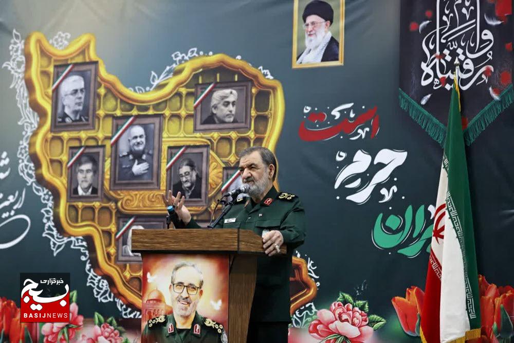 لبیک به ولایت، رمز اقتدار ایران/ شهید شادمانی نماد ۴۷ سال حضور بی‌وقفه در خط مقدم انقلاب