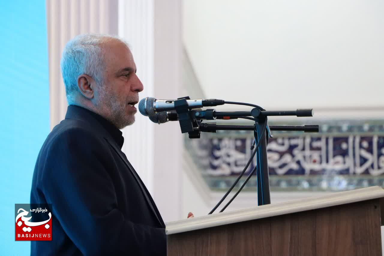 ۸ هزار شهید گیلان، پرچمداران عزت، اقتدار و حجت الهی در سبک زندگی امروز هستند ۸ هزار شهید گیلان، پرچمداران عزت، اقتدار و حجت الهی در سبک زندگی امروز هستند