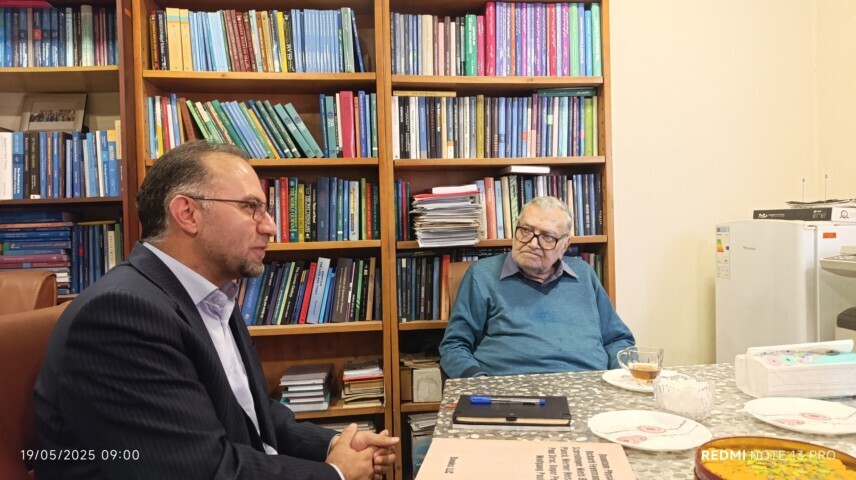 تقدیر رئیس سازمان بسیج علمی از چهره ماندگار فیزیک ایران