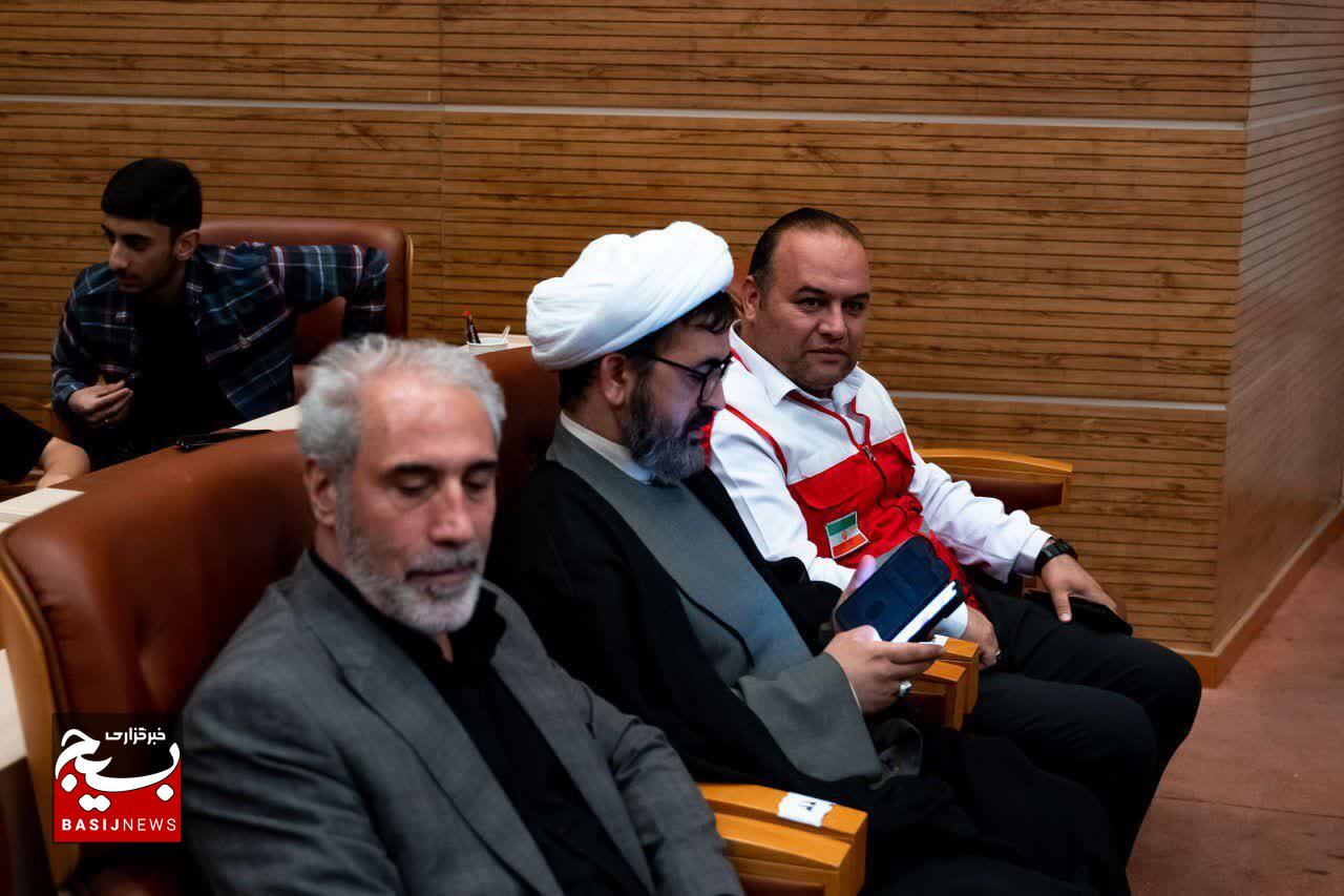 “ایران بانو ۲: حماسه‌ای از امید و تاب‌آوری در دل خانواده صنعت نفت؛ روایتی از فرمانده حوزه بسیج شرکت ملی نفت ایران از همبستگی ملی و شکوفایی نسل نو”