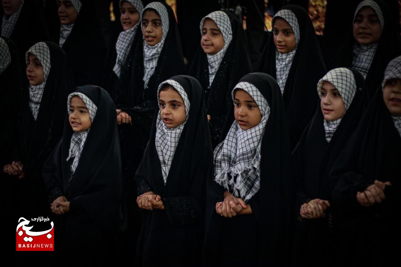 «ستارگان درخشان» اثر فاخر گروه سرود ضحی گیلان، تقدیم به ۸۰۰۰ شهید والامقام استان