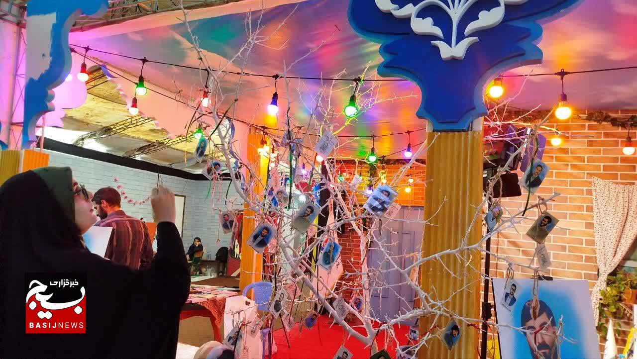 لبریز از عطشِ درکِ حماسه‌ها،مهمانِ شهدا شده‌اند 