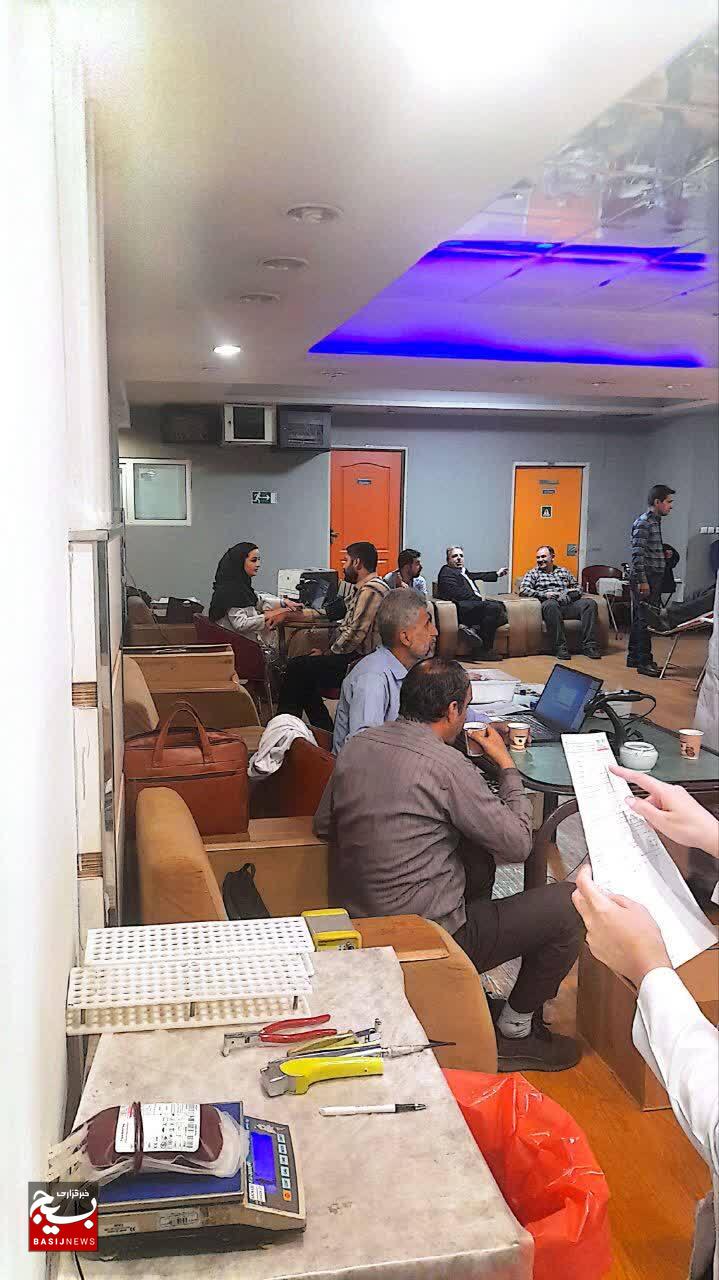 “وحدت در رگها؛ کارکنان وزارت نفت با اهدای خون، پیوند همدلی را در هفته وحدت تجدید کردند” “وحدت در رگها؛ کارکنان وزارت نفت با اهدای خون، پیوند همدلی را در هفته وحدت تجدید کردند”
