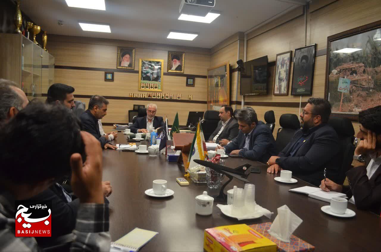هماندیشی فرماندهان پایگاههای بسیج شرکت ملی نفت ایران؛ برنامهریزی برای حماسهآفرینی در هفته دفاع مقدس هماندیشی فرماندهان پایگاههای بسیج شرکت ملی نفت ایران؛ برنامهریزی برای حماسهآفرینی در هفته دفاع مقدس