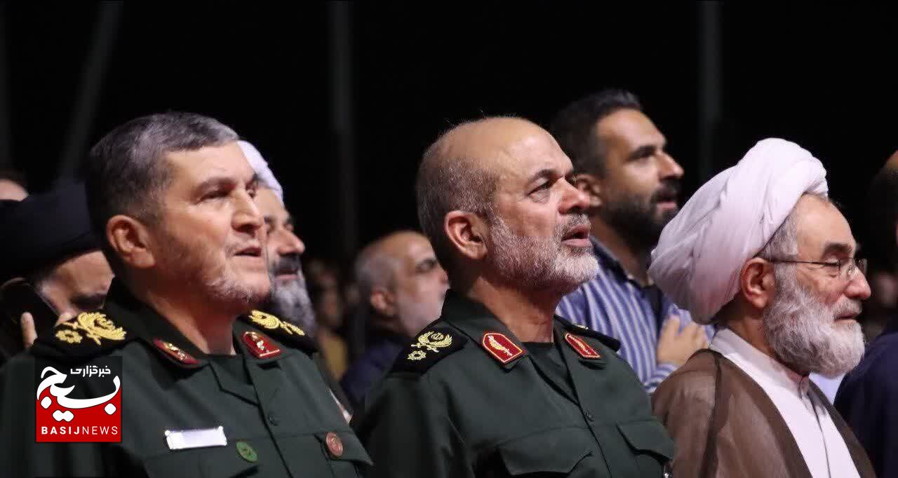 مقاومت و ایستادگی رمز پیروزی ملت ایران است