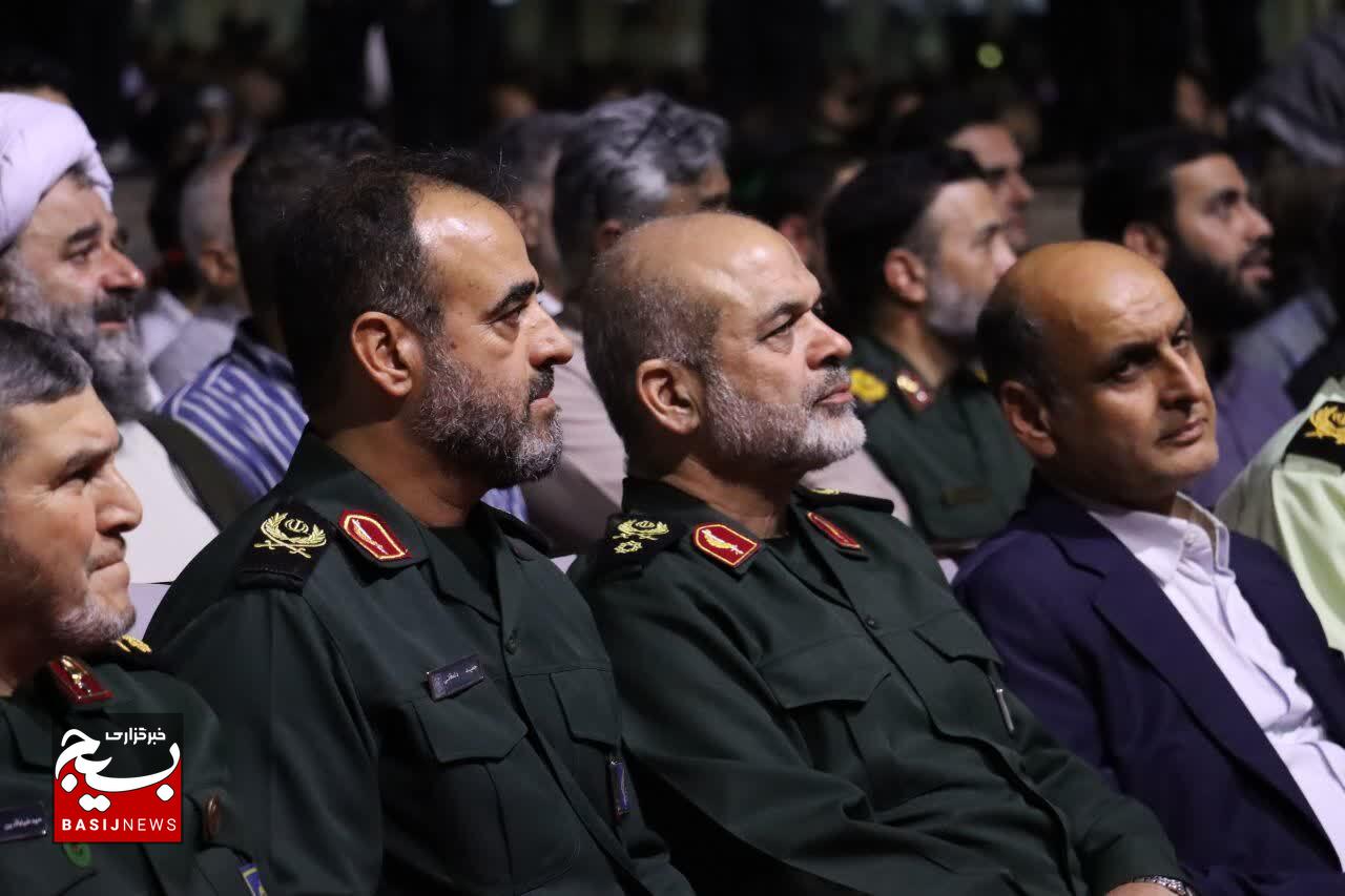مقاومت و ایستادگی رمز پیروزی ملت ایران است