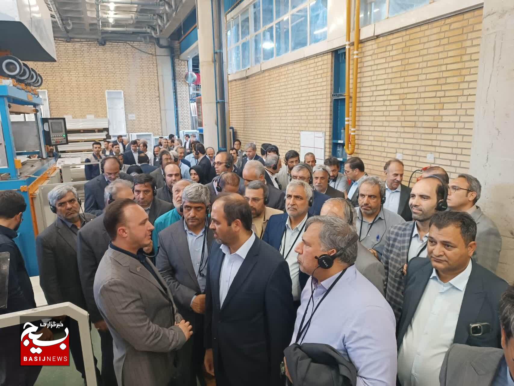 بازدید مقامات عالی اقتصادی کشور از سه واحد تولیدی شهرک صنعتی خیام