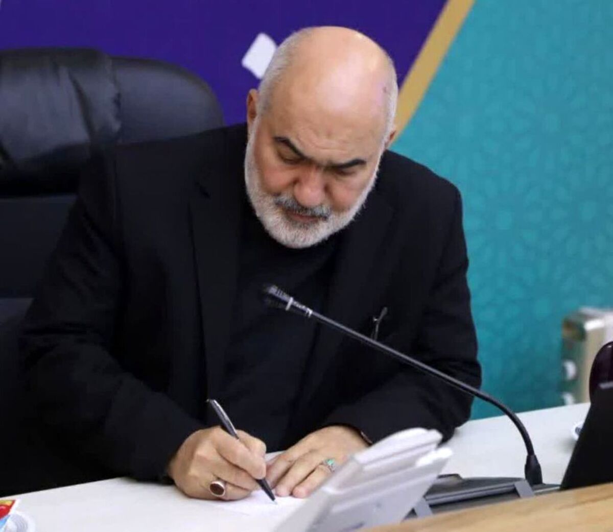 پیام تسلیت استاندار خوزستان در پی درگذشت مادر شهیدان عباسی