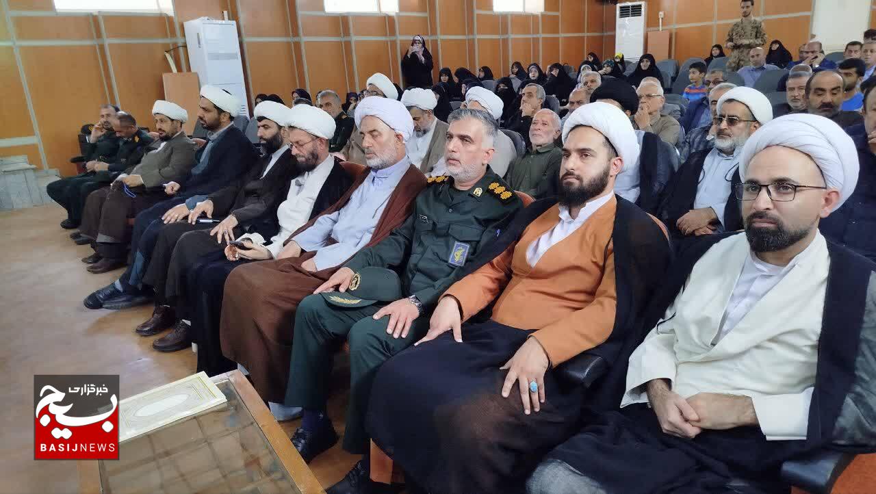 ملت با پشتوانه ولایت و آگاهی،از انزوای تحمیلی به جایگاه اقتدار و استقلال رسیده است 