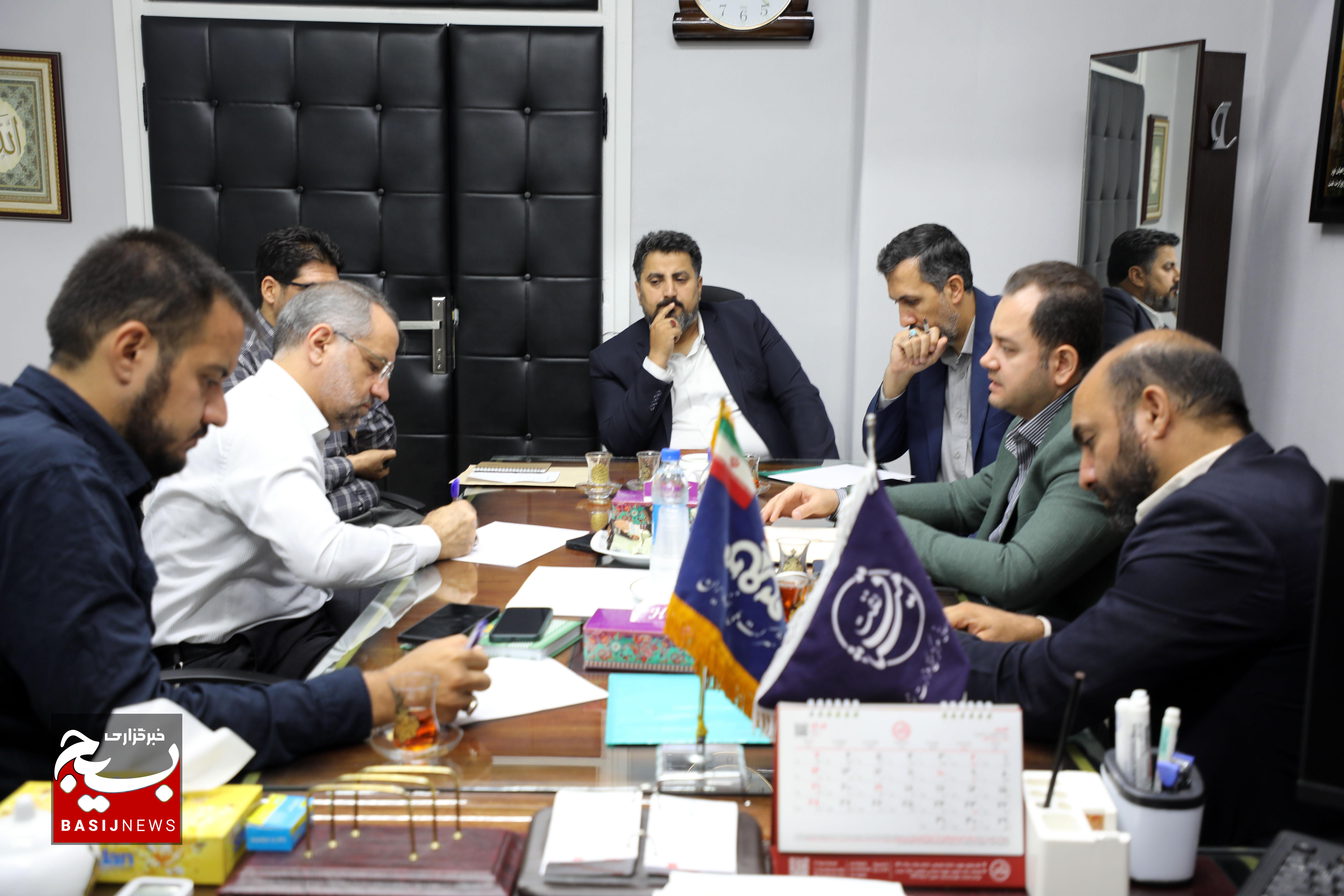 “سیاستگذاری هفته دفاع مقدس در وزارت نفت؛ تاکید بر نقش بسیج در ترویج فرهنگ ایثار و شهادت” “سیاستگذاری هفته دفاع مقدس در وزارت نفت؛ تاکید بر نقش بسیج در ترویج فرهنگ ایثار و شهادت”