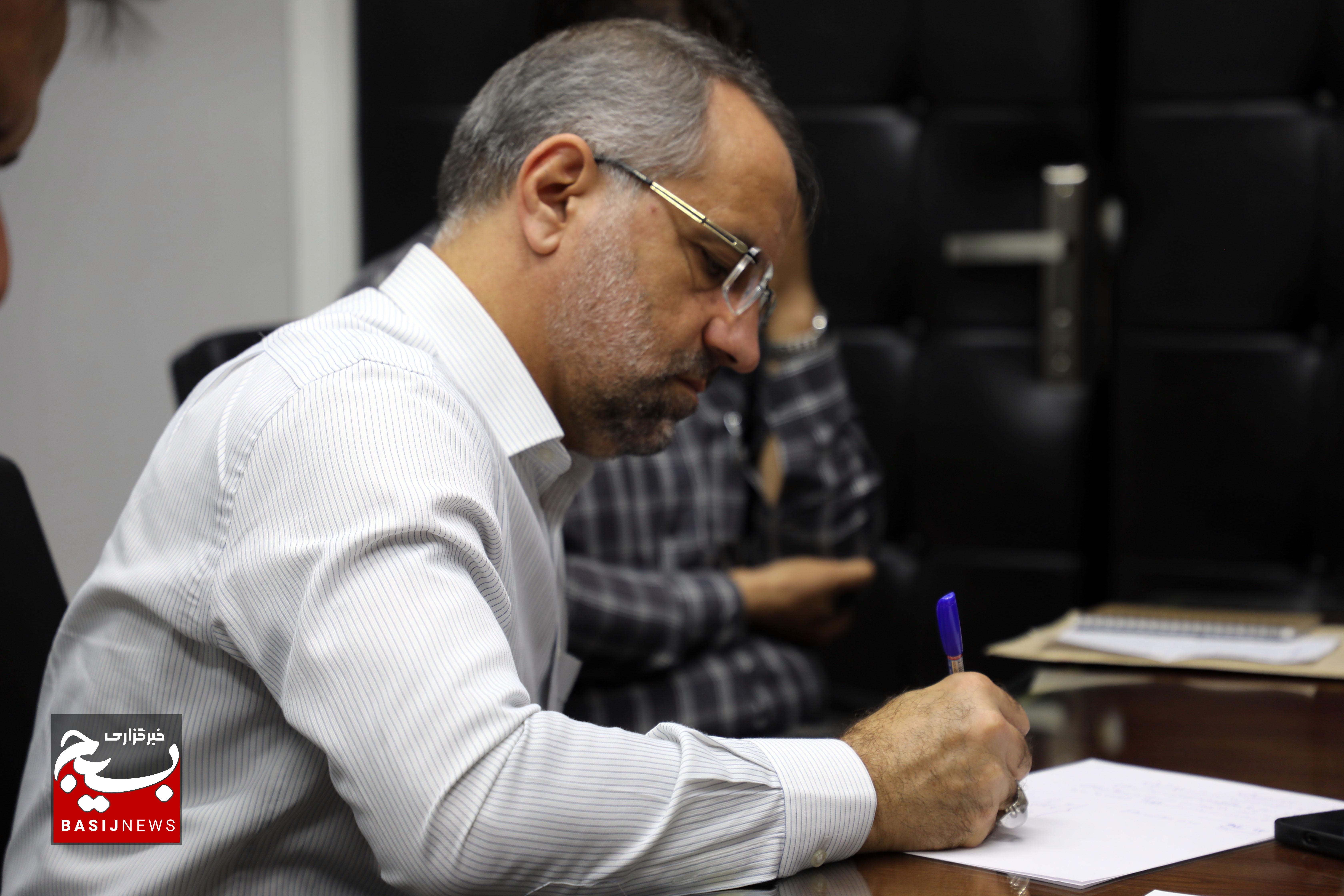 “سیاستگذاری هفته دفاع مقدس در وزارت نفت؛ تاکید بر نقش بسیج در ترویج فرهنگ ایثار و شهادت” “سیاستگذاری هفته دفاع مقدس در وزارت نفت؛ تاکید بر نقش بسیج در ترویج فرهنگ ایثار و شهادت”