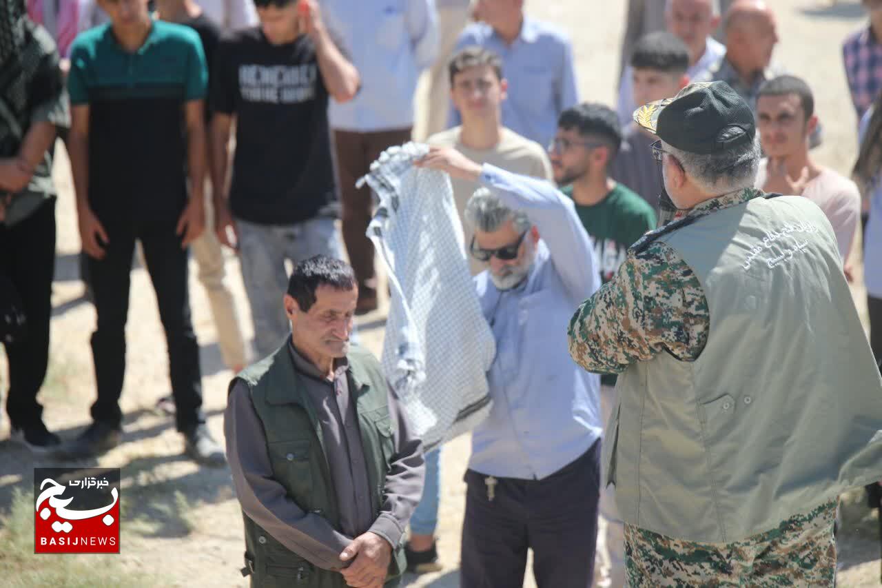 بازدید۲۰۰ زائر بسیجی گیلانی از یادمان‌های دفاع مقدس در استان کرمانشاه