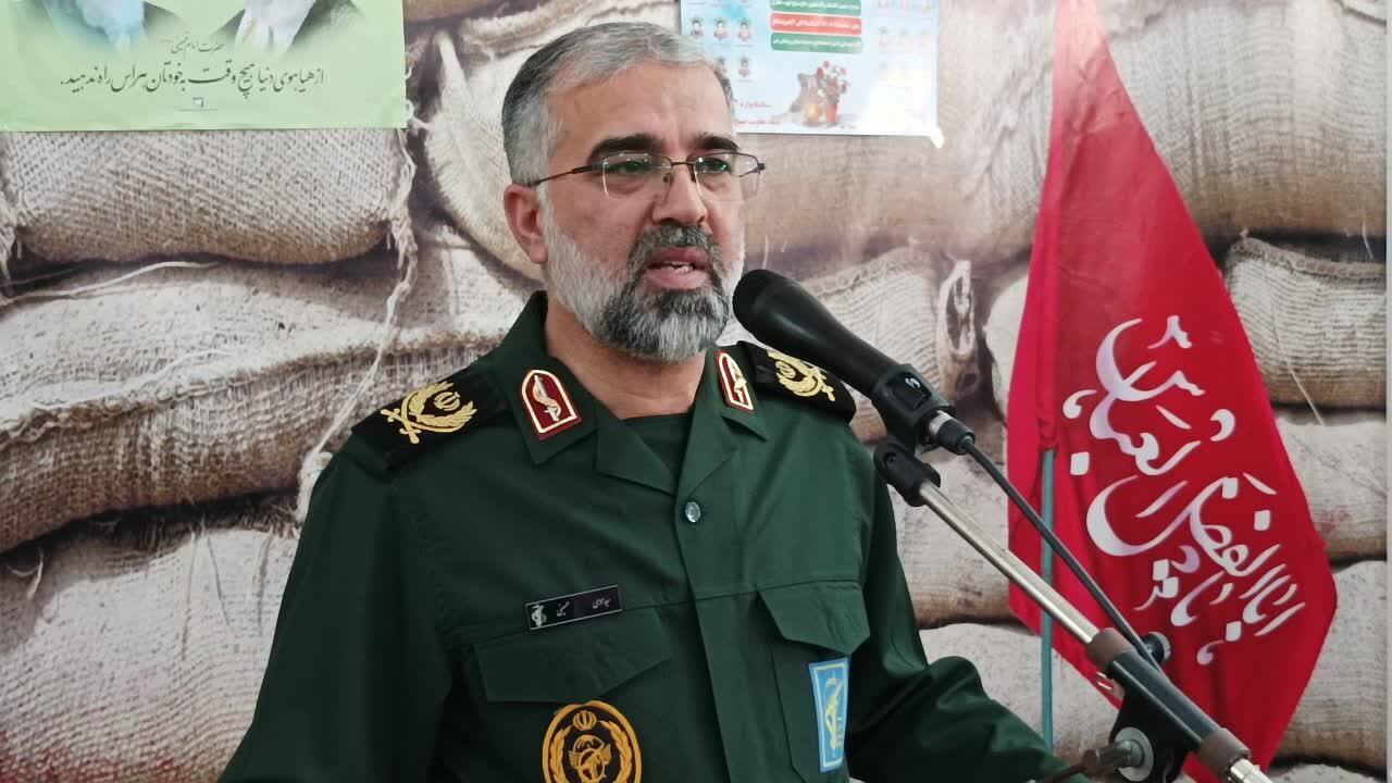 هر جا مبنای ایستادگی مردم،بصیرت باشد اسلام در اوج قرار می گیرد/دشمن با تمام ابزاری که در اختیار دارد به دنبال ناامید سازی در بین جوانان است هر جا مبنای ایستادگی مردم،بصیرت باشد اسلام در اوج قرار می گیرد/دشمن با تمام ابزاری که در اختیار دارد به دنبال ناامید سازی در بین جوانان است