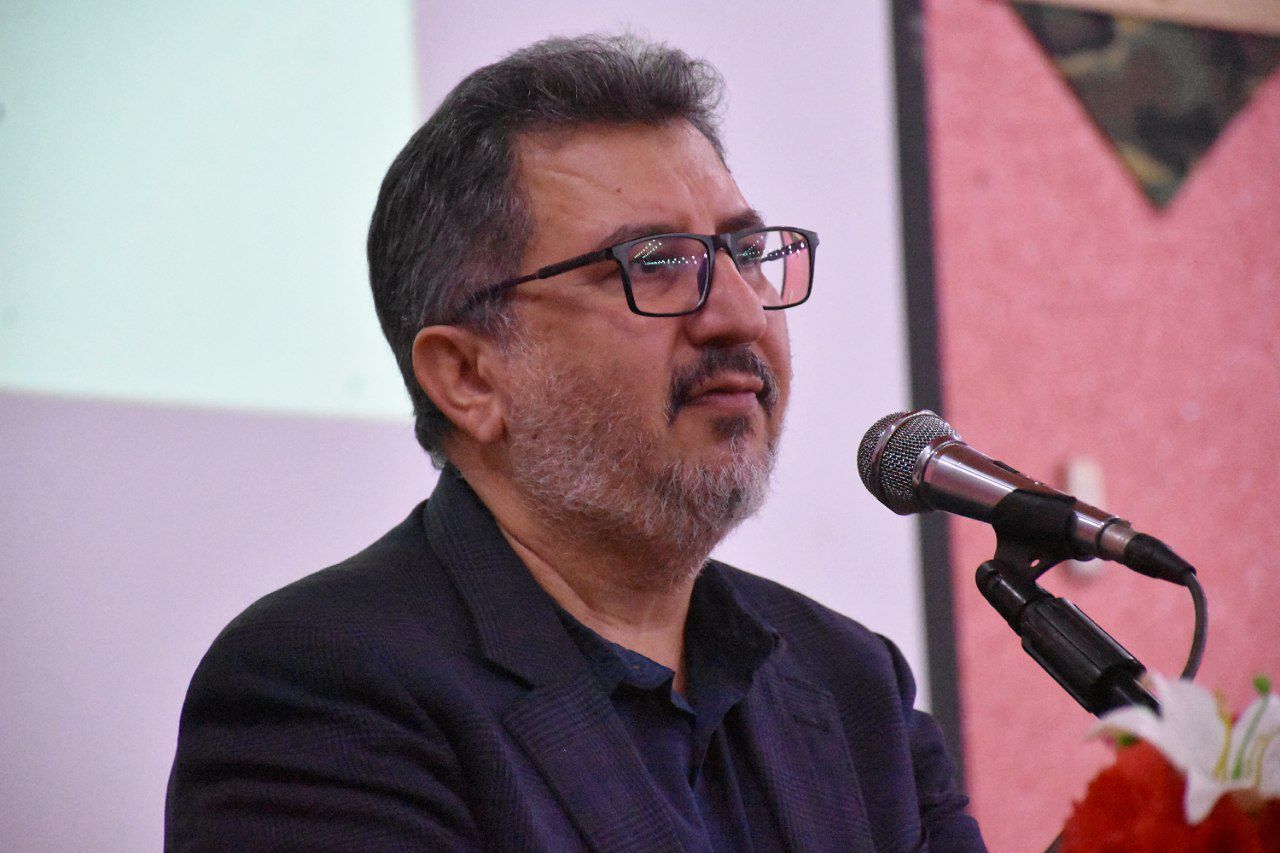 خانواده تنگه احد نظام در برابر تهاجم فرهنگی دشمن است خانواده تنگه احد نظام در برابر تهاجم فرهنگی دشمن است