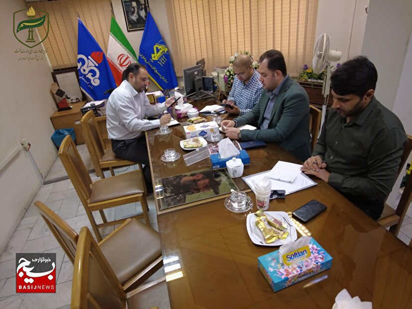 دیدار معاون روابط عمومی و فضای مجازی بسیج وزارت نفت از پایگاه شهید نوبخت؛ برنامه‌ریزی برای هفته دفاع مقدس و تقویت روابط عمومی