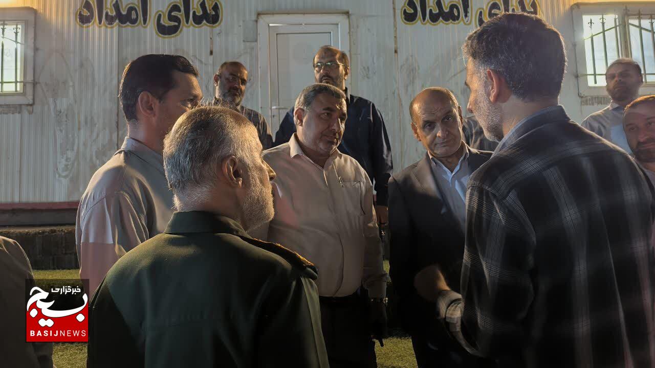 بازدید شبانه استاندار گیلان از روند آمادهسازی کنگره ۸۰۰۰ شهید استان بازدید شبانه استاندار گیلان از روند آمادهسازی کنگره ۸۰۰۰ شهید استان