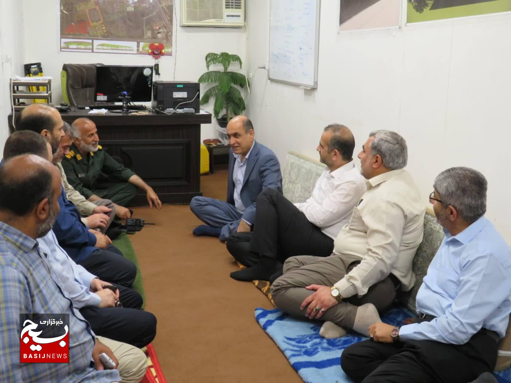 بازدید شبانه استاندار گیلان از روند آمادهسازی کنگره ۸۰۰۰ شهید استان بازدید شبانه استاندار گیلان از روند آمادهسازی کنگره ۸۰۰۰ شهید استان