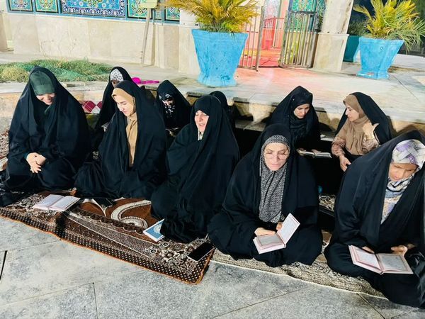 تجلیل از  خواهران مداح و ذاکرین اهل بیت در دلوار