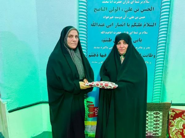 تجلیل از  خواهران مداح و ذاکرین اهل بیت در دلوار