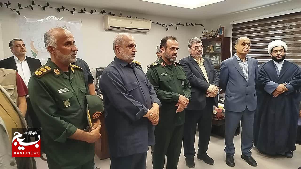 شعر دفاع مقدس، میراثی زنده در دل فرهنگ ایران است شعر دفاع مقدس، میراثی زنده در دل فرهنگ ایران است