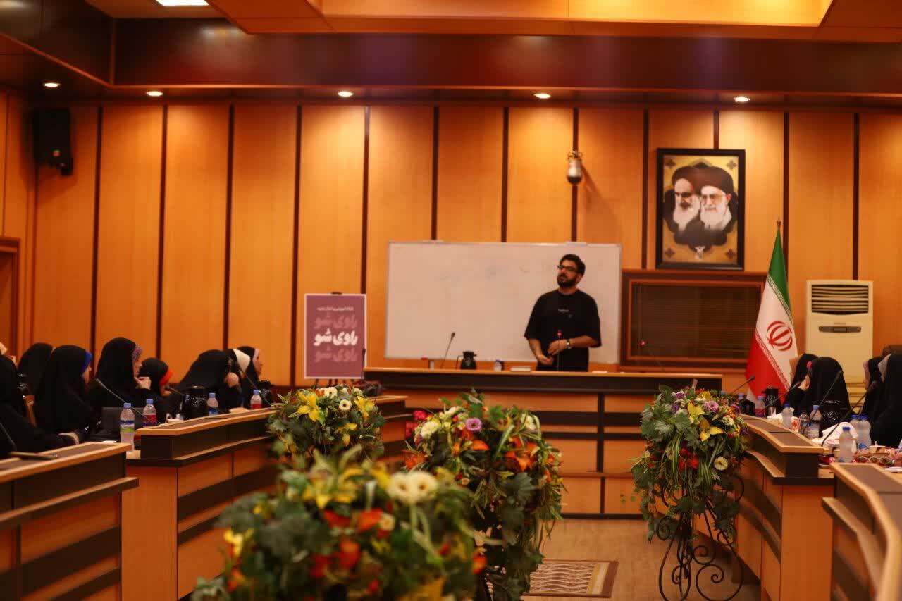 کتاب «مأمن» در رشت رونمایی شد کتاب «مأمن» در رشت رونمایی شد