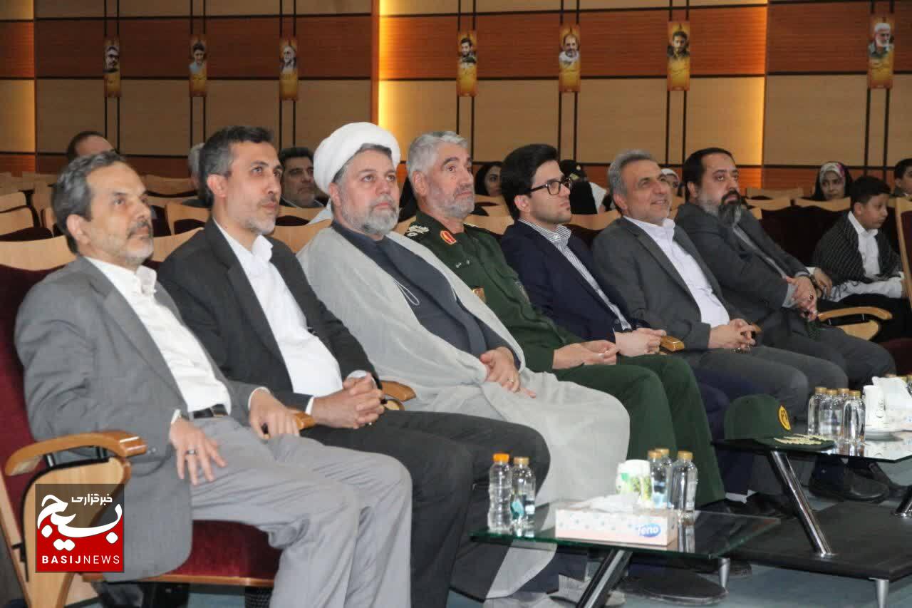 برگزاری باشکوه مراسم “یاد یاران” در شرکت ملی پالایش و پخش فرآوردههای نفتی ایران به مناسبت هفته دفاع مقدس برگزاری باشکوه مراسم “یاد یاران” در شرکت ملی پالایش و پخش فرآوردههای نفتی ایران به مناسبت هفته دفاع مقدس