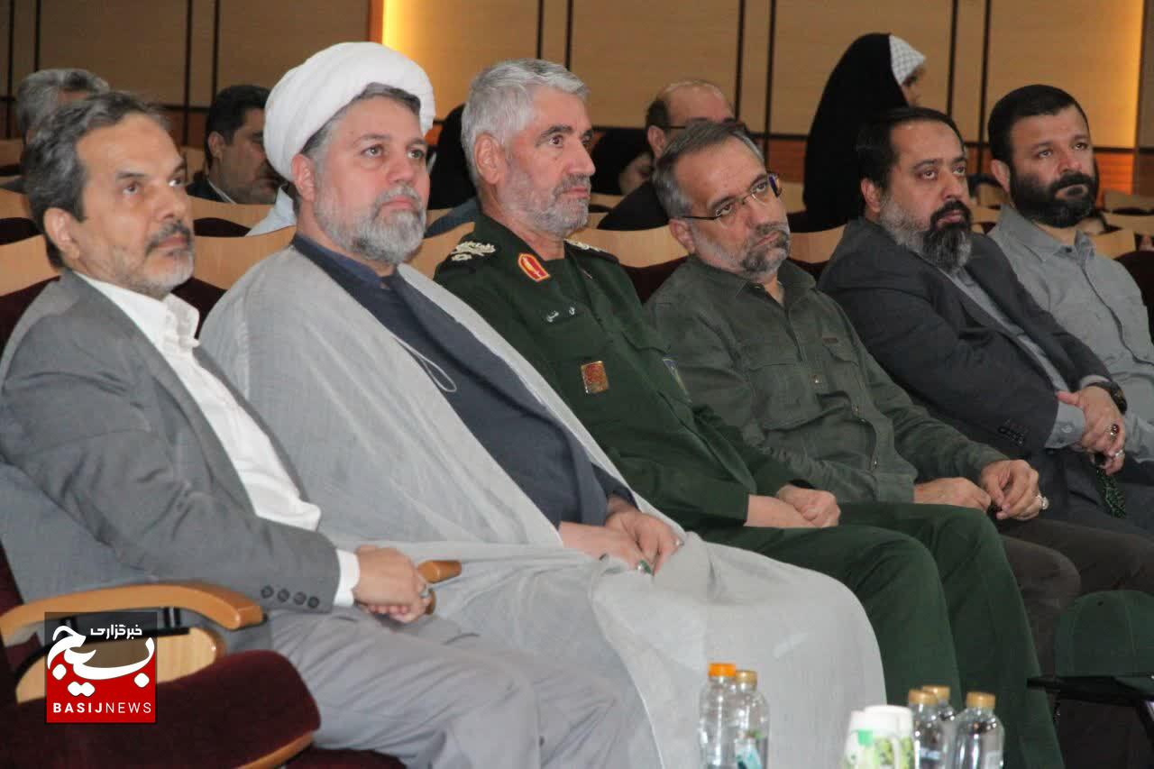 برگزاری باشکوه مراسم “یاد یاران” در شرکت ملی پالایش و پخش فرآوردههای نفتی ایران به مناسبت هفته دفاع مقدس برگزاری باشکوه مراسم “یاد یاران” در شرکت ملی پالایش و پخش فرآوردههای نفتی ایران به مناسبت هفته دفاع مقدس