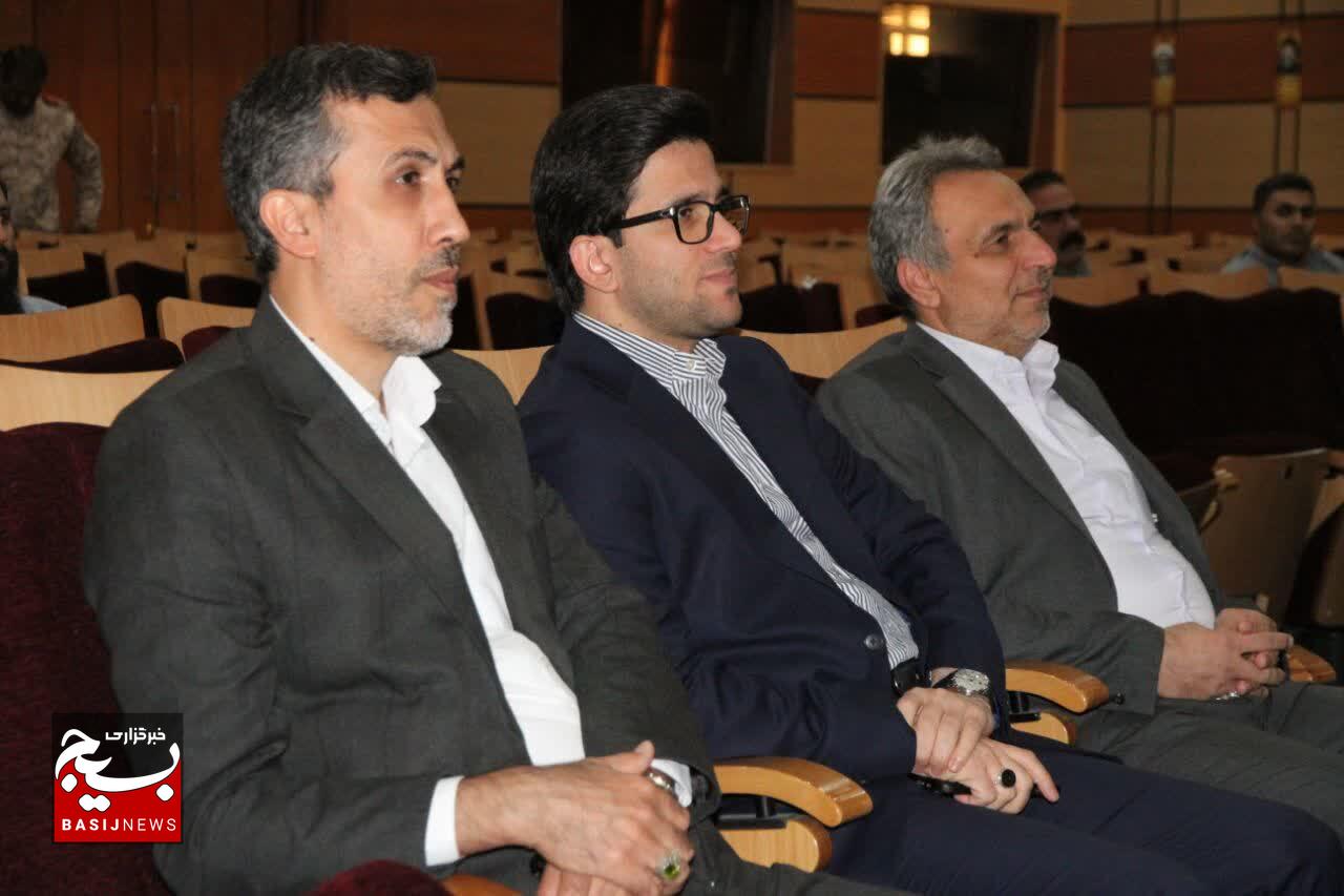برگزاری باشکوه مراسم “یاد یاران” در شرکت ملی پالایش و پخش فرآوردههای نفتی ایران به مناسبت هفته دفاع مقدس برگزاری باشکوه مراسم “یاد یاران” در شرکت ملی پالایش و پخش فرآوردههای نفتی ایران به مناسبت هفته دفاع مقدس