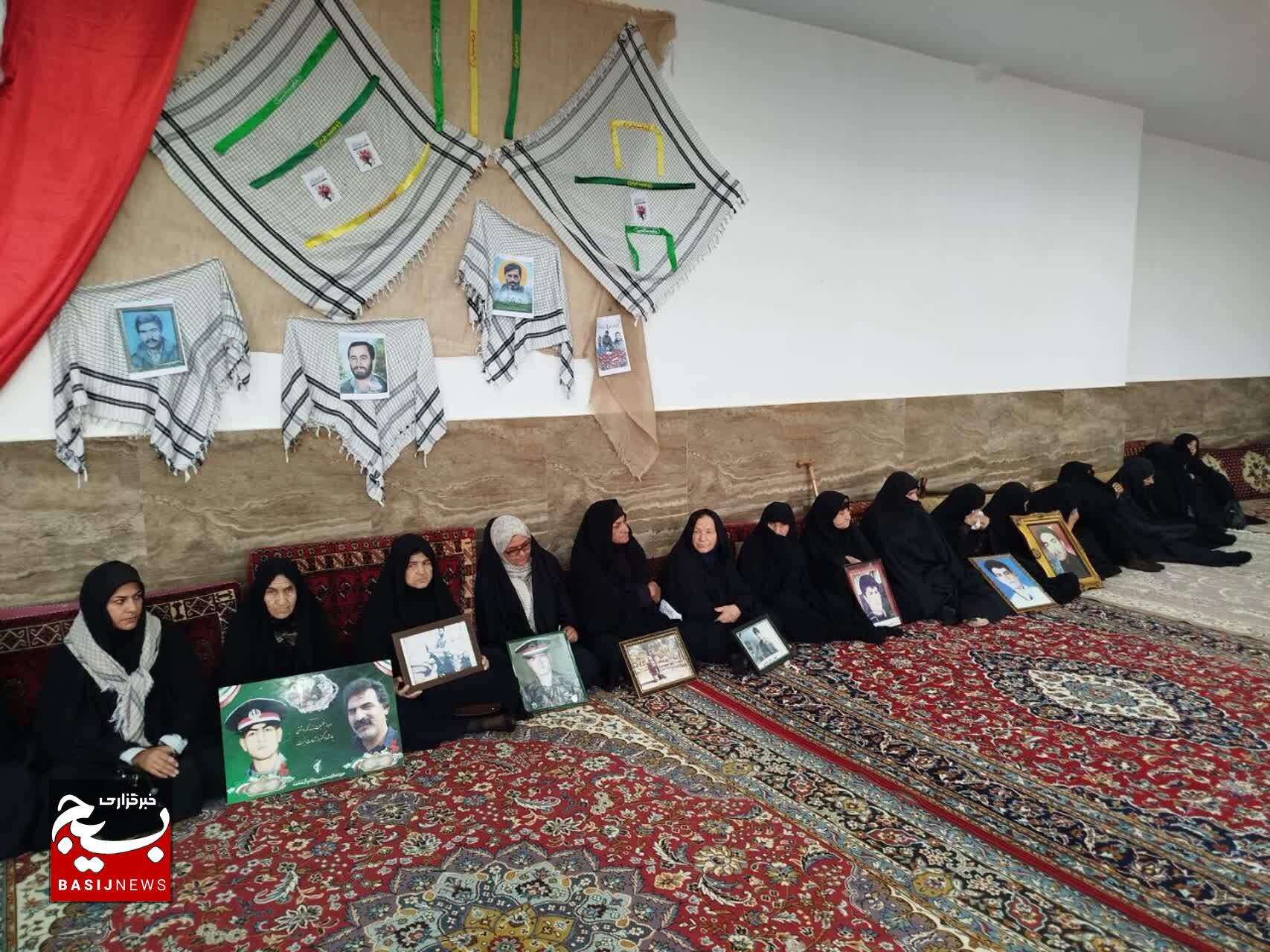 امام‌جمعه تربت‌جام: خانواده‌ شهدا الگوی جامعه در جنگ فرهنگی و رسانه‌ای هستند