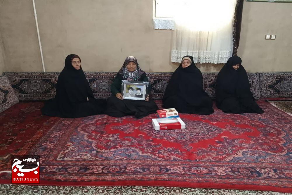 دیدار و دلجویی از پدران و مادران شهدای شهر صالح‌آباد و روستاهای تابعه