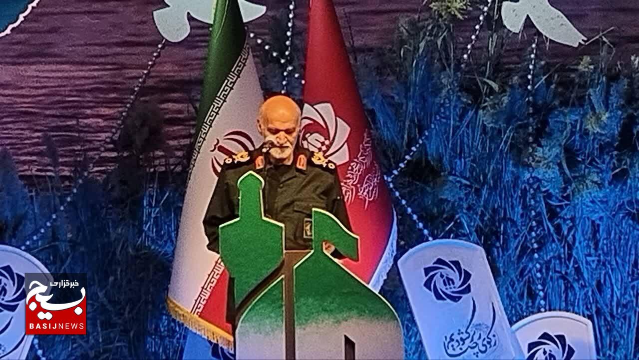 تا زمانی که شرک و کفر وجود دارد ایرانیان دست از مبارزه نمی‌کشند