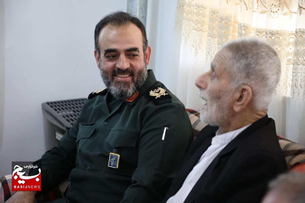 دیدار فرمانده سپاه قدس گیلان با خانواده شهید ناصح نصیحتگو در صومعه‌سرا
