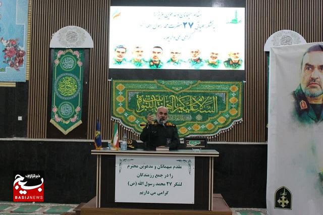 نشست جامعه اطلاعاتی لشکر ۲۷ محمد رسول‌الله (ص) با حضور فرمانده نیروی زمینی سپاه برگزار شد