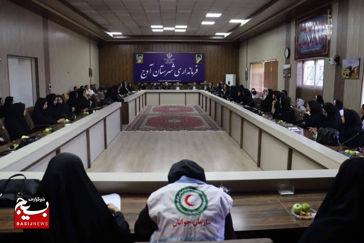 بانوان، ستونهای توسعه کشور هستند بانوان، ستونهای توسعه کشور هستند
