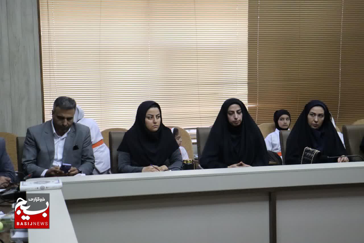 بانوان، ستونهای توسعه کشور هستند بانوان، ستونهای توسعه کشور هستند