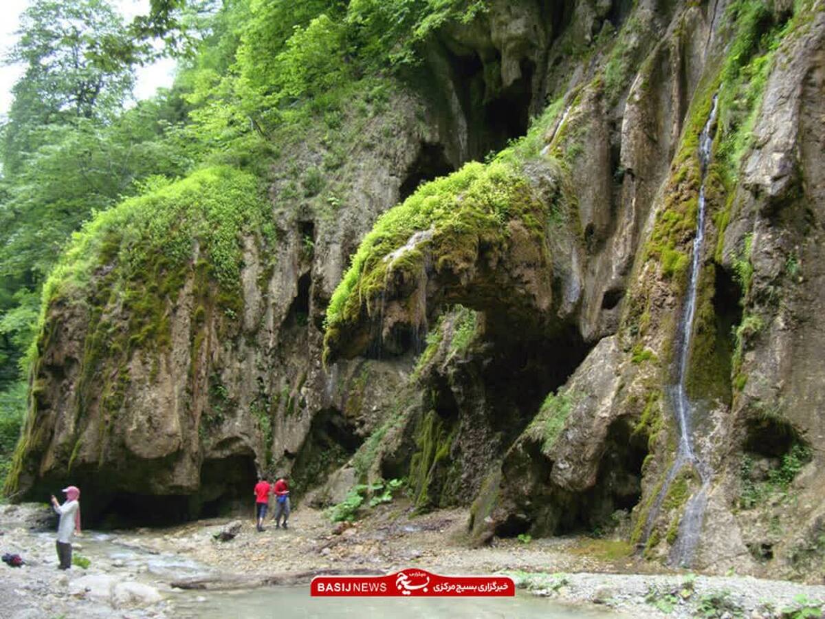 آبشار قطره باران؛ جاذبه‌ای طبیعی در روستای کوریان