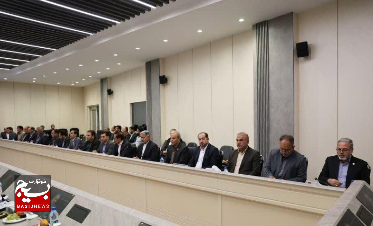 سند پیشرفت آموزشی استان خراسان جنوبی تدوین می‌شود /وزارت آموزش و پرورش به مناطق کم‌برخوردار و مرزی کشور، نگاه ویژه دارد